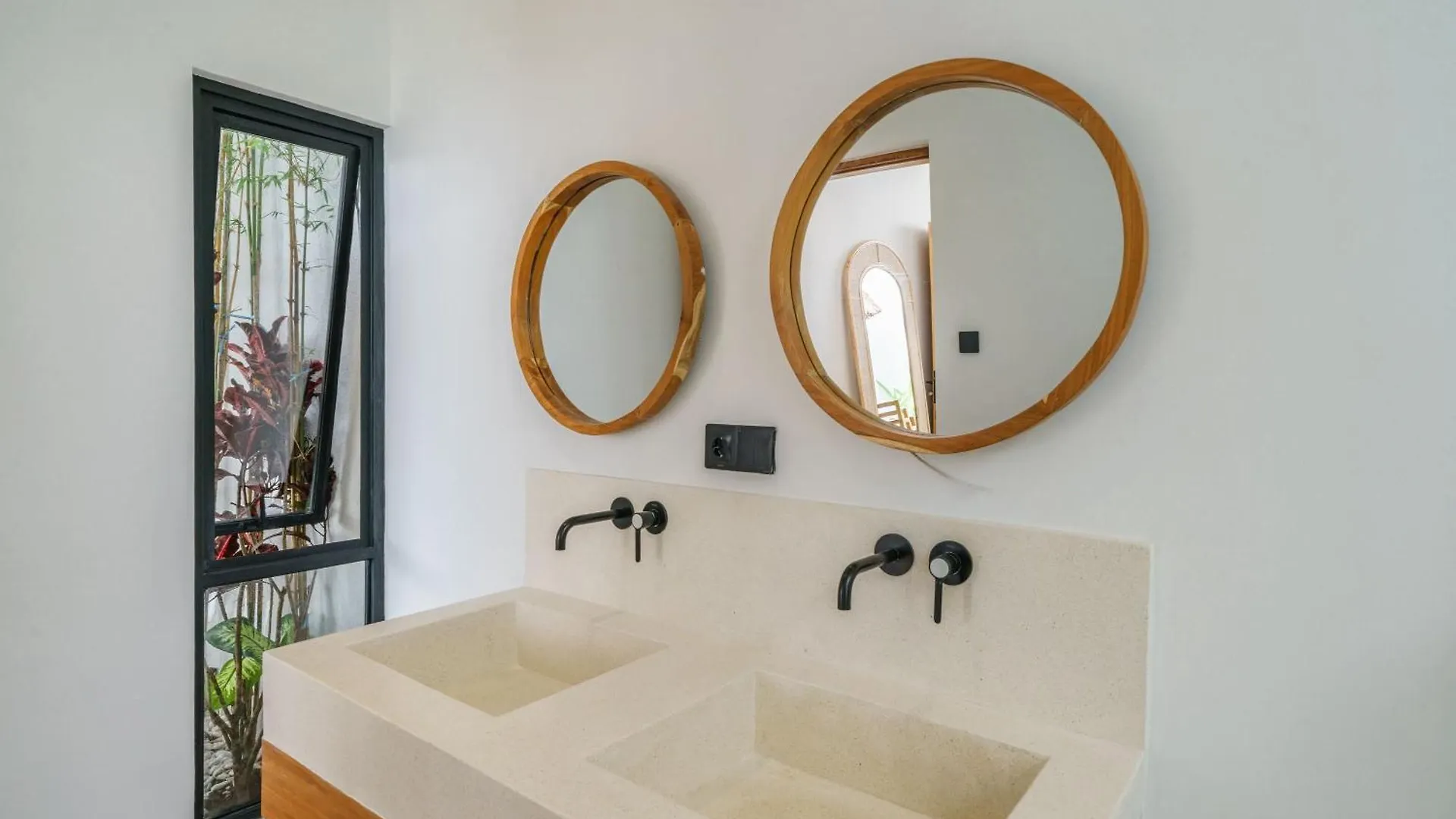 Villa Akra - Uluwatu By Yolla Hospitality
