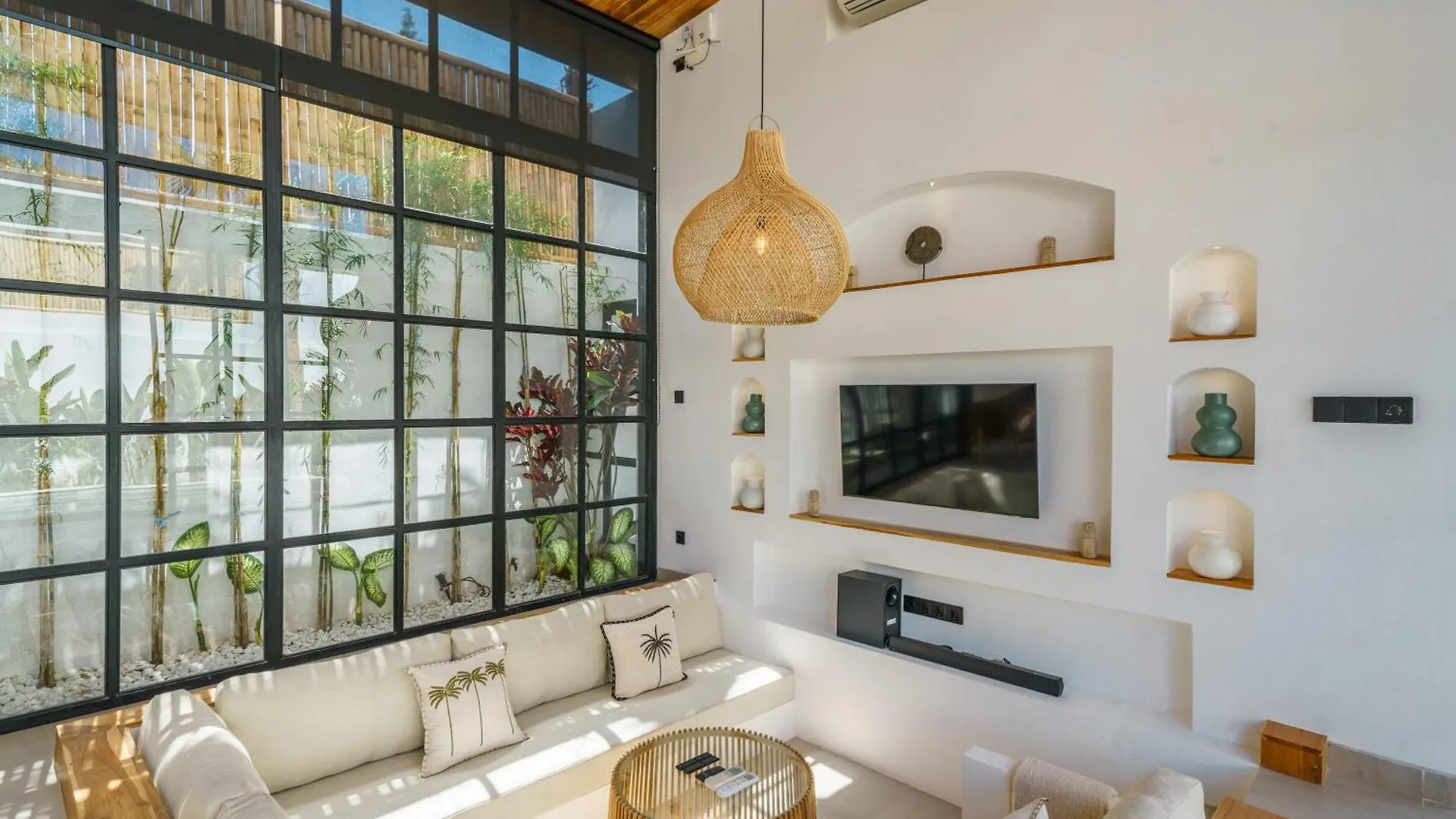 Villa Akra - Uluwatu By Yolla Hospitality